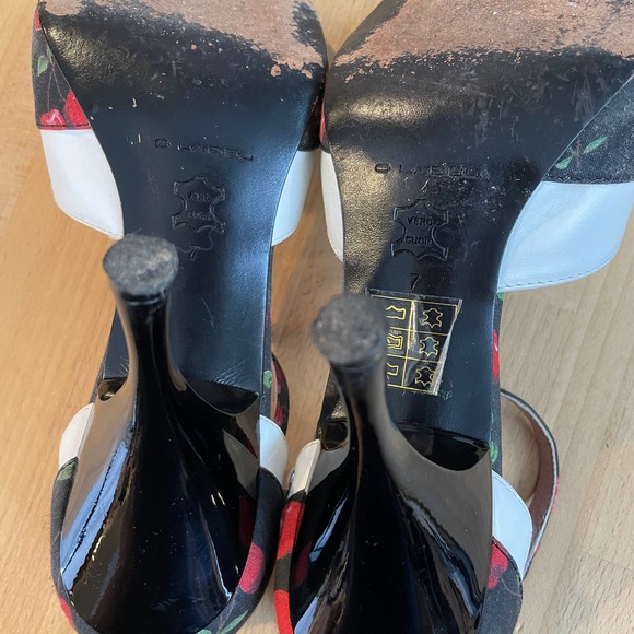 C. Label Pinup-Style Cherry Peep-Toes - Picture 6 of 9